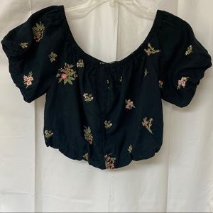 American Eagle outfitters crop top with embroidered flowers. Size S. $10